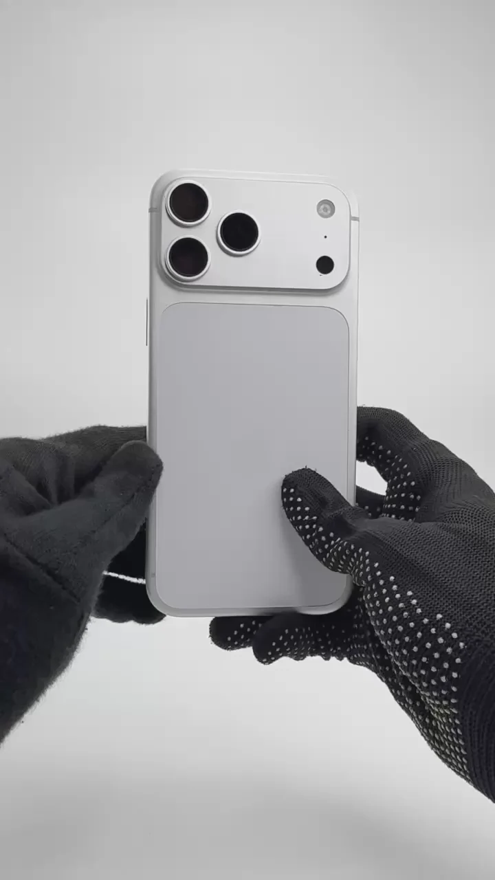 Iphone 17 pro max 256Gb silver — Pre-Owned from Zengadgets